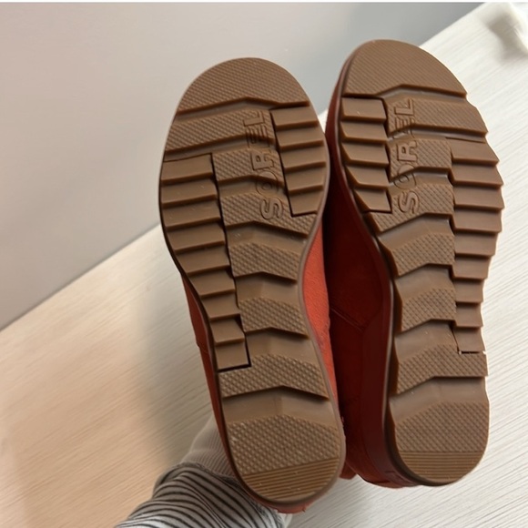 **NEW** Sorel EVIE™ PULL-ON SUEDE BOOTIE Women’s size 8 - Picture 2 of 4